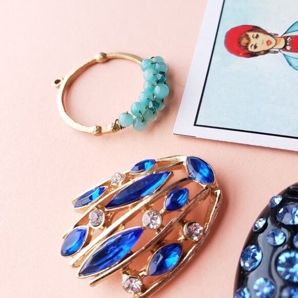 Four Random Charms, Findings, Vintage Bits, Zazzle - Picture 4 of 5